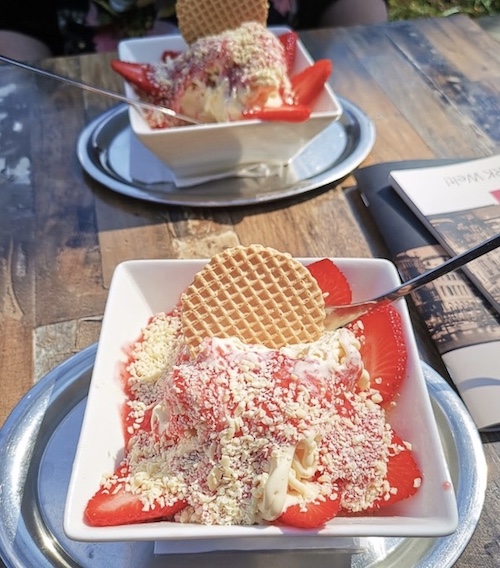 Spaghettieis im Eiscafé Valentino in Brackwede Bielefeld