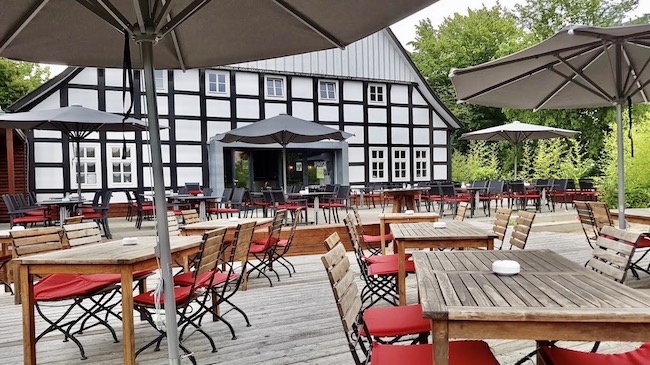 Wirtshaus 1802 Bielefeld Draußen Sitzen beste Terrasse