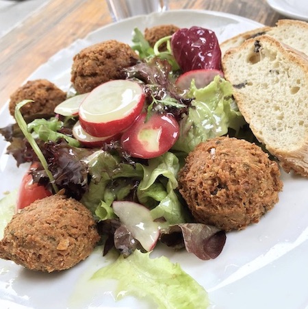 Vegan essen im Moccaklatsch in Bielefeld