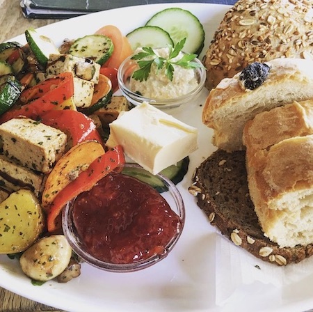 Vegan essen im Moccaklatsch in Bielefeld