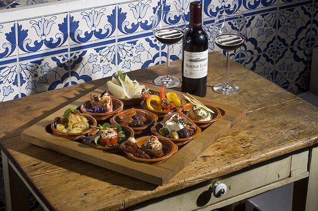 TAPAS IM JIVINO
