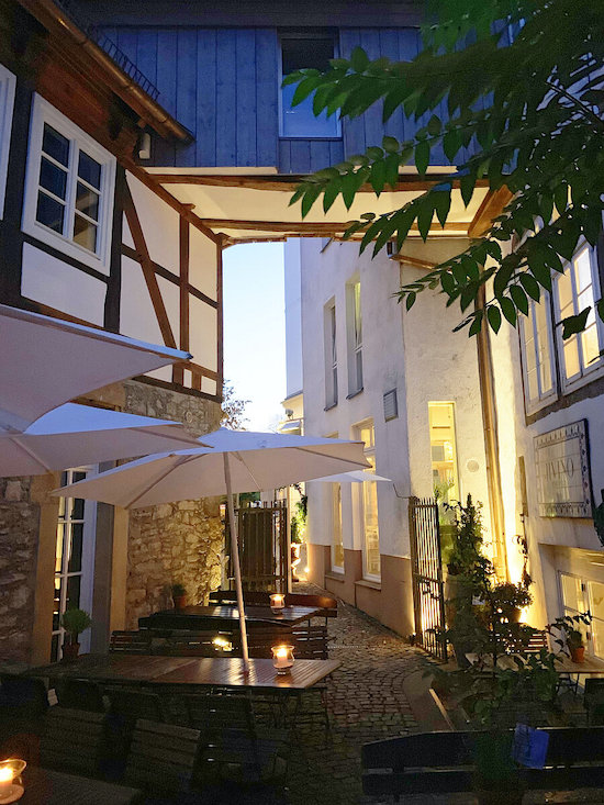 ROMANTISCHE STIMMUNG IM JIVINO AM ABEND