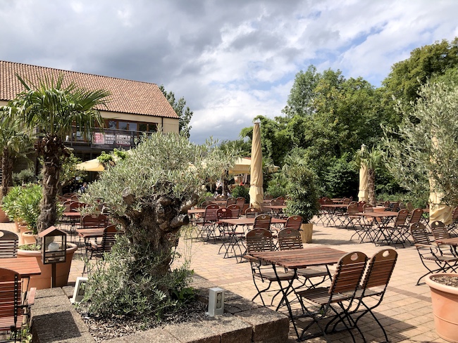 TERRASSE DER FINCA BAR CELONA. Cafés in denen man gut arbeiten oder lernen kann in Bielefeld