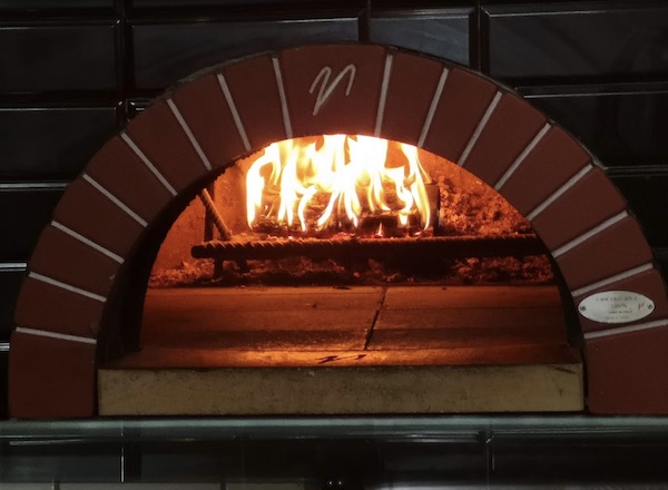 STEINOFEN IN DER PIZZERIA AMORE ©SAMS EVENTS