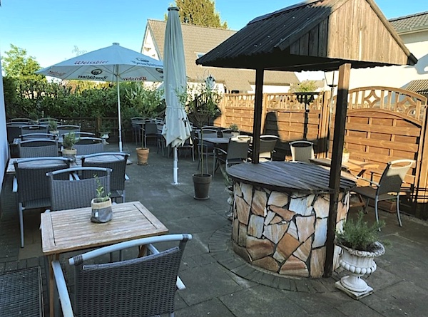 Terrasse des Ristorante Vella in Heepen ©Ristorante Vella