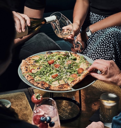 Liv - nicht nur leckere cocktails sondern auch Pizza