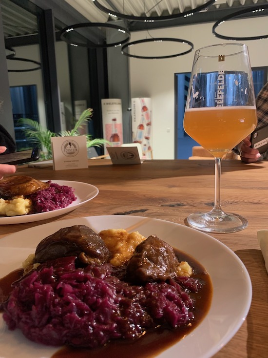 Deftig speisen nach der Brauerei Tour Bielefelder Braumanufaktur Brackwede